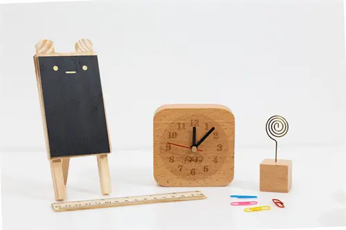 吻右手手指什么含义